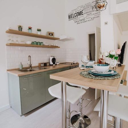 Comfy Apartment At New York Cafe With Aircon Budapest Ngoại thất bức ảnh